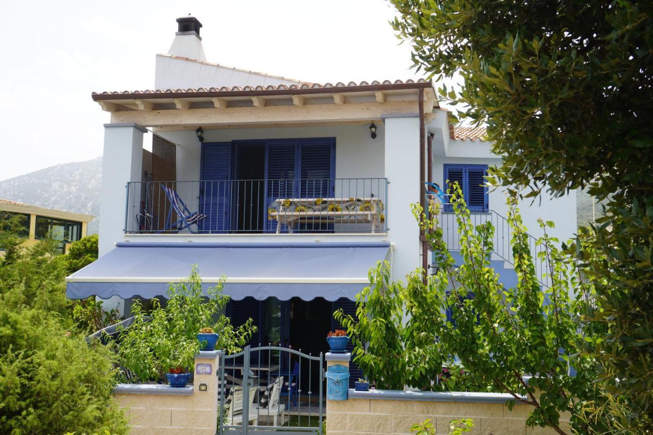 Casa Azzurra Apartment Cala Gonone Ngoại thất bức ảnh